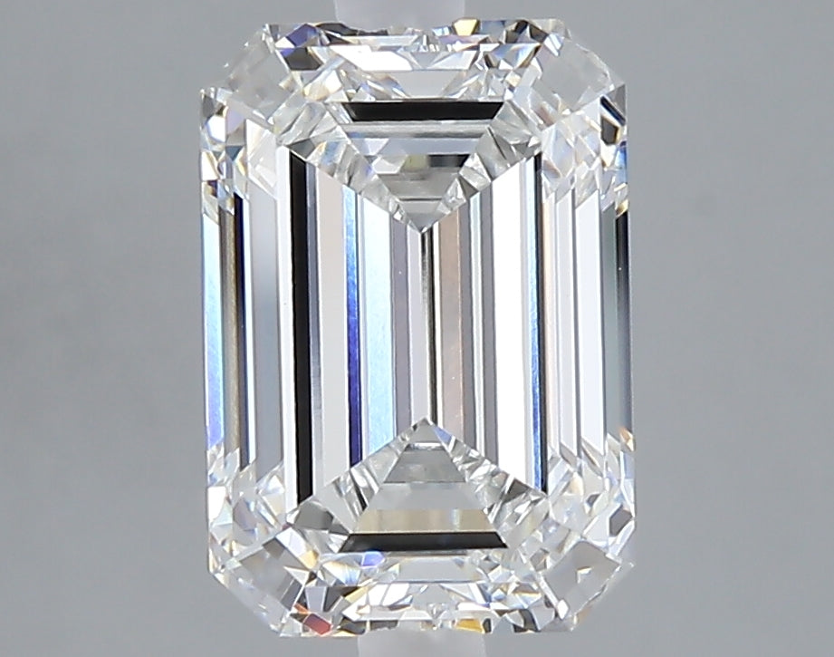 3.04 carat emerald lab grown diamond F color VVS2 clarity