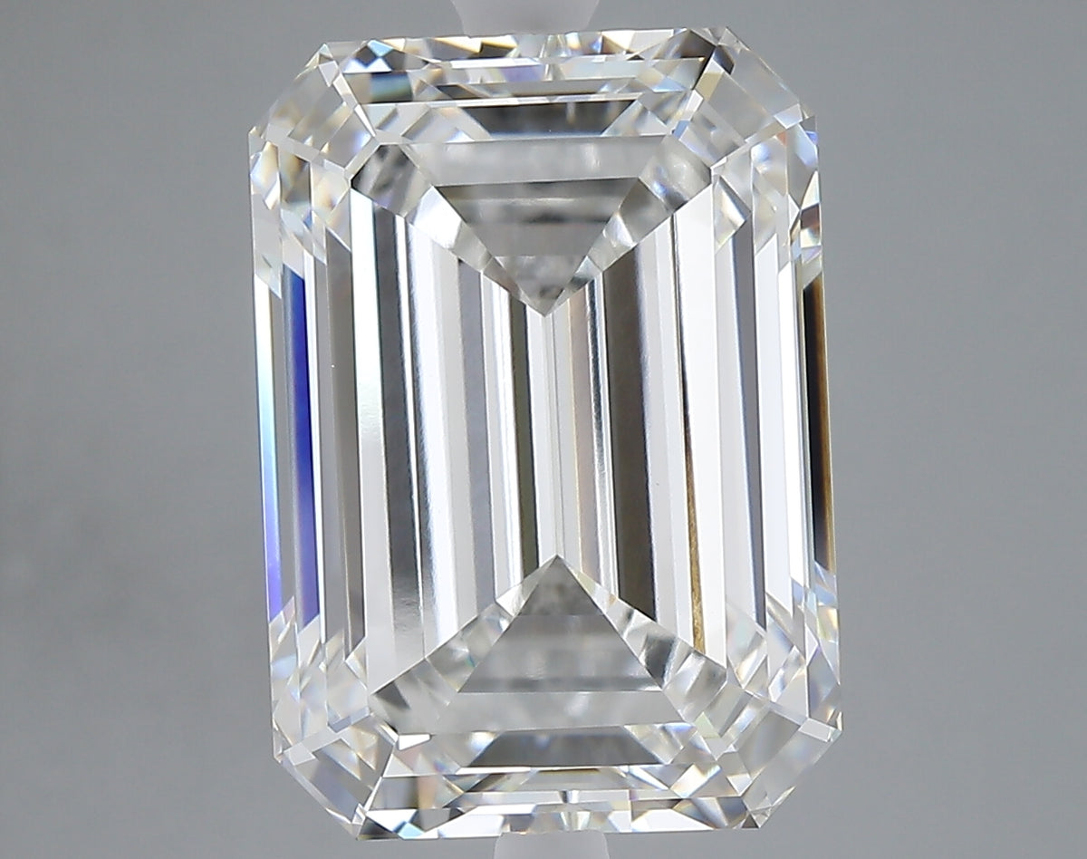 10.29 carat emerald lab grown diamond F color VVS2 clarity