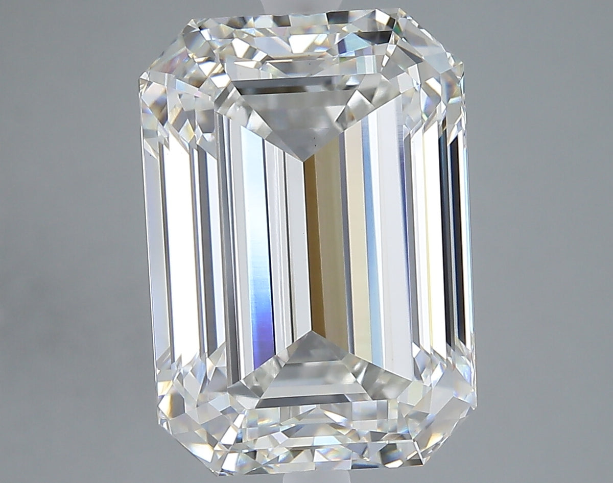 9.25 carat emerald lab grown diamond F color VS1 clarity