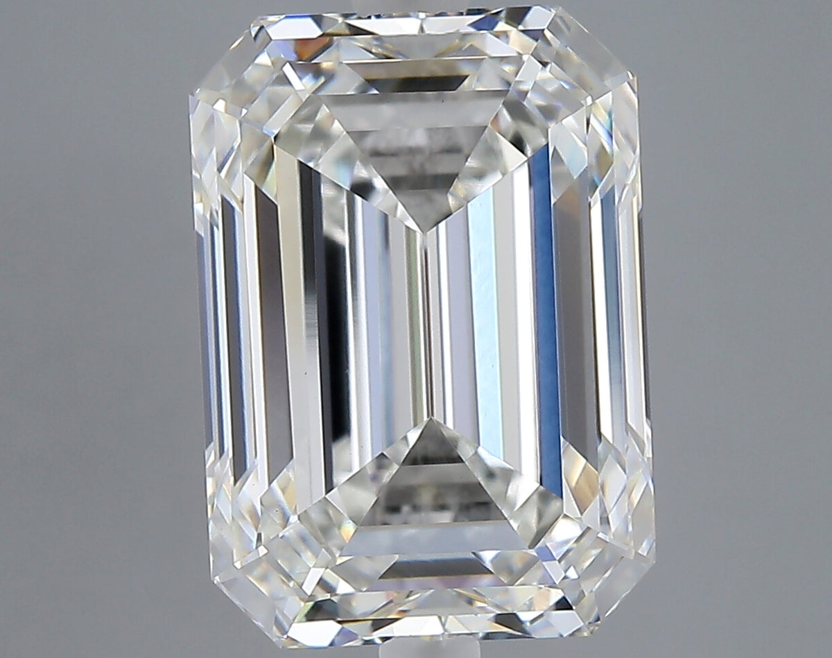 8.05 carat emerald lab grown diamond F color VS1 clarity