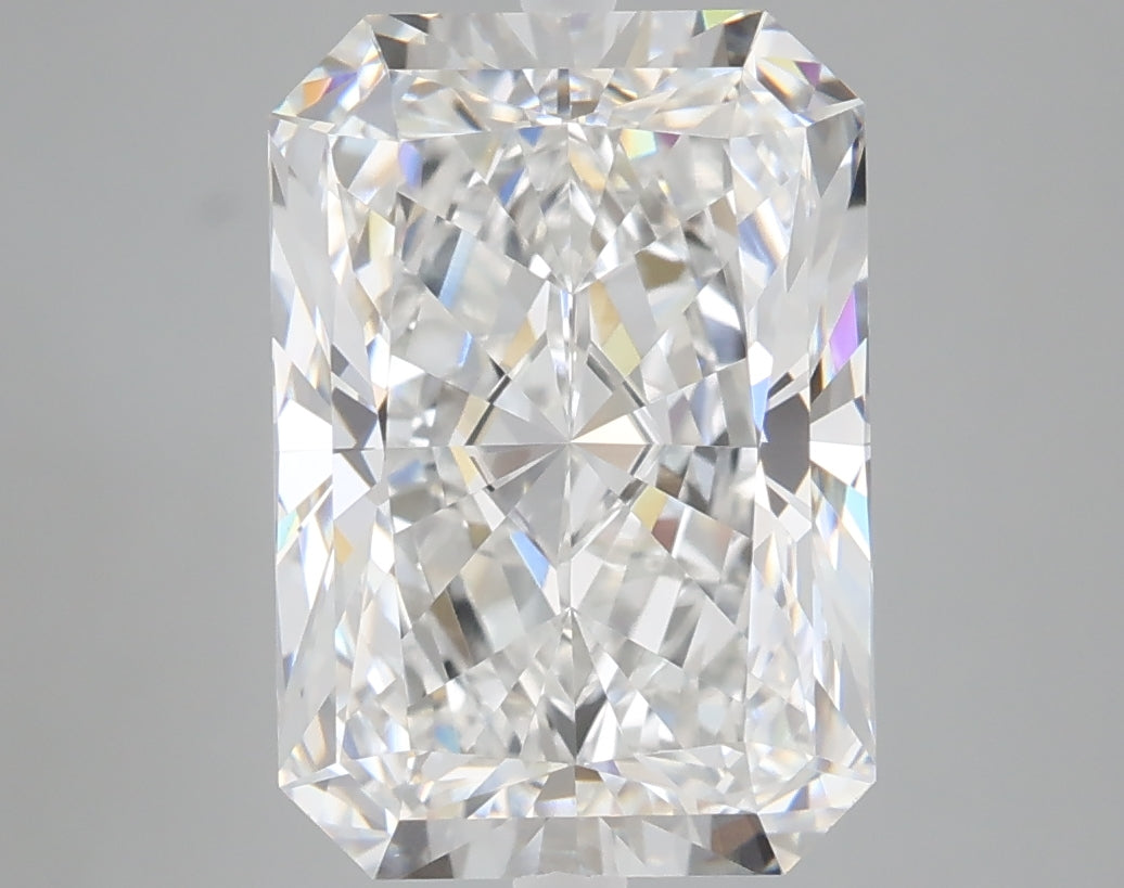 5.07 carat radiant lab grown diamond E color VVS2 clarity
