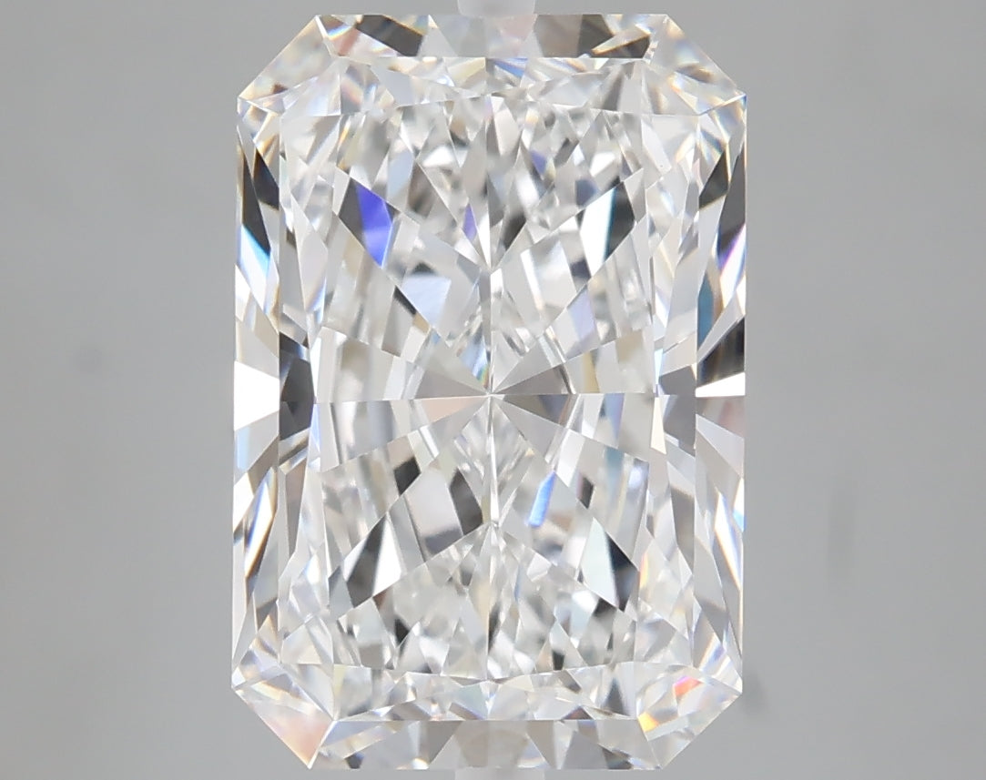 5.07 carat radiant lab grown diamond E color VVS2 clarity