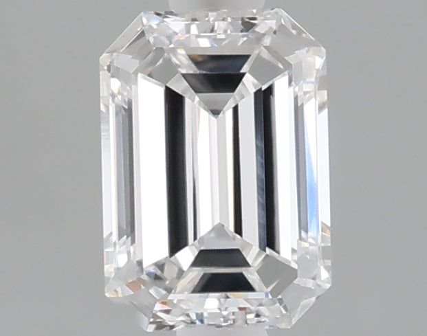 1.05 carat emerald lab grown diamond D color VVS2 clarity