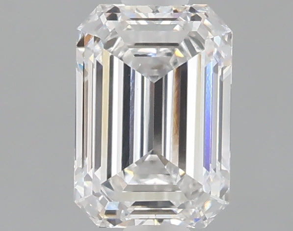 1.05 carat emerald lab grown diamond D color VVS2 clarity