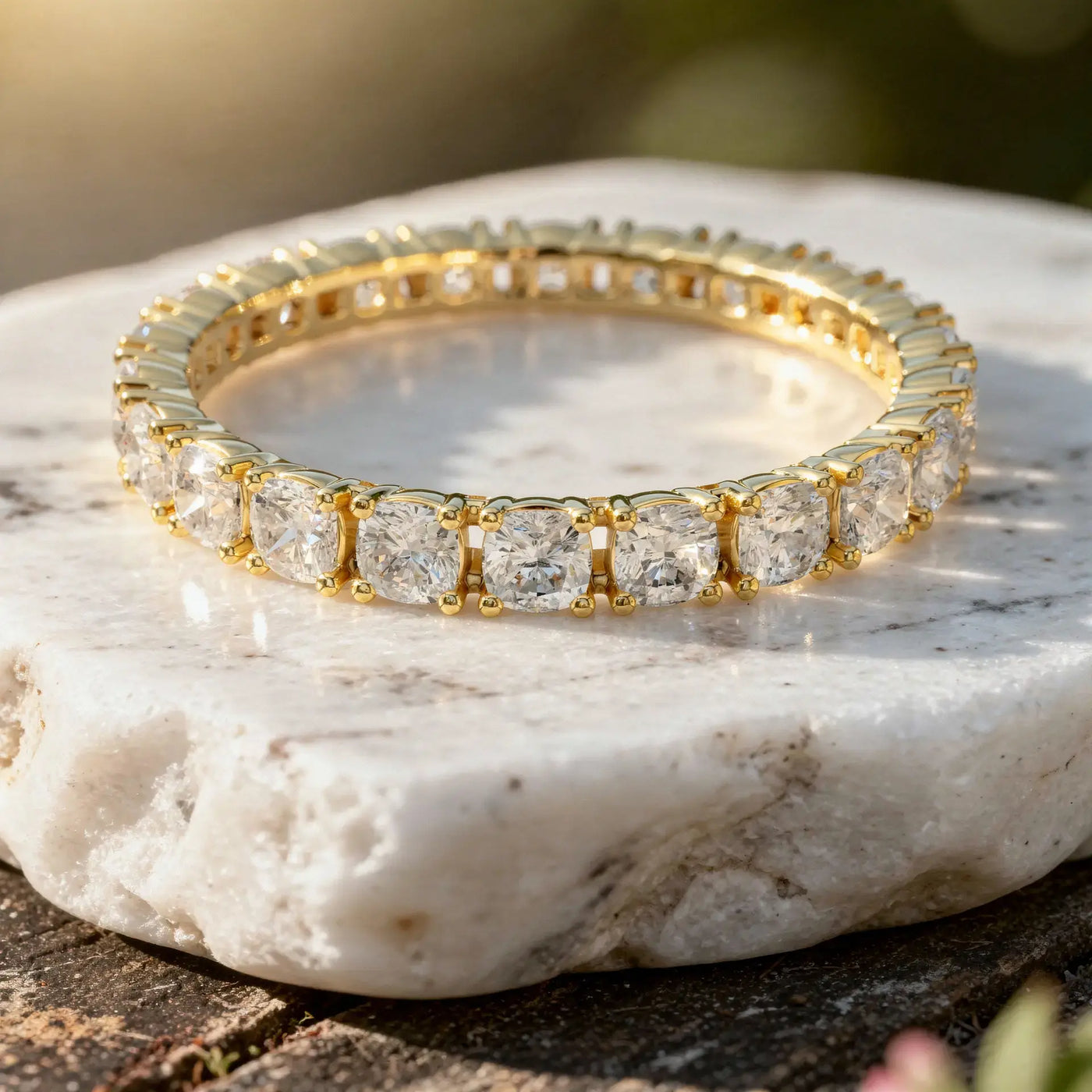 Close-up: Round Diamond Bracelet with Tennis Setting in 14k Yellow Gold - Lab Grown - Driona Jewels