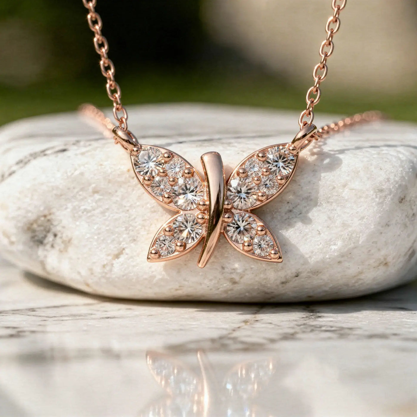 Close-up: Round Diamond Necklace with Pave Setting in 14k Rose Gold - Lab Grown - Driona Jewels