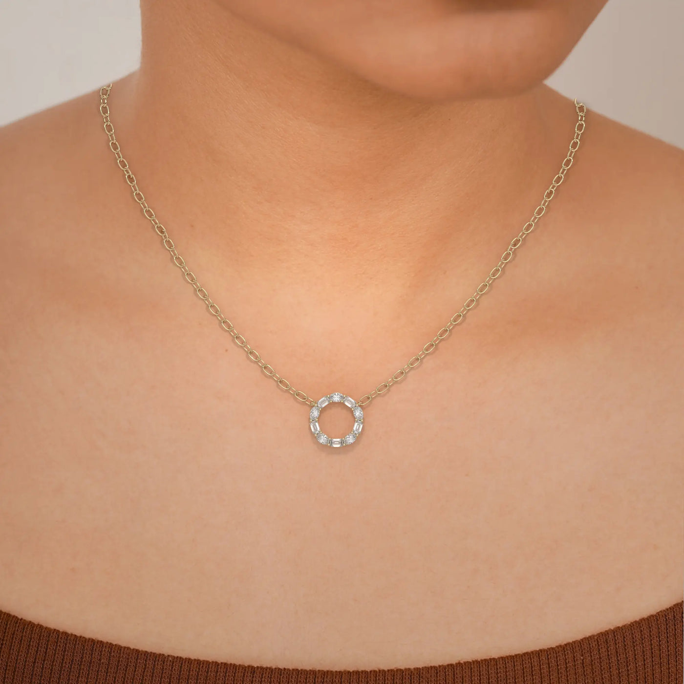 pendant halo diamond gold base front
