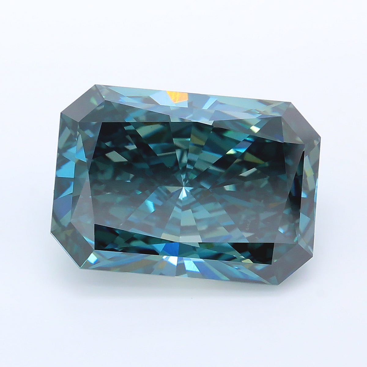 7.14 carat fancy deep blue green radiant lab grown diamond VVS2 clarity
