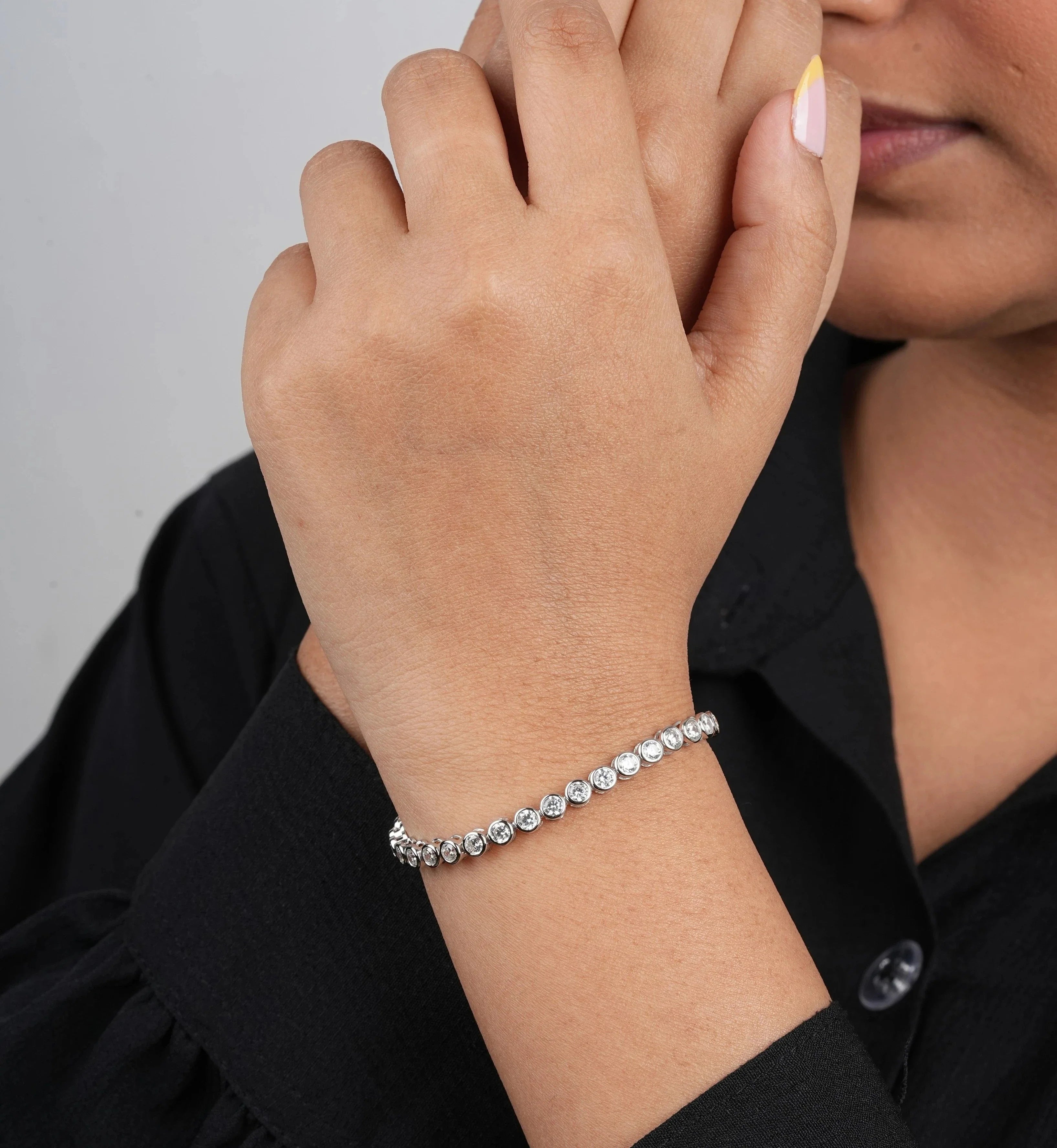 How to Buy Perfect Diamond Tennis Bracelet for Women?