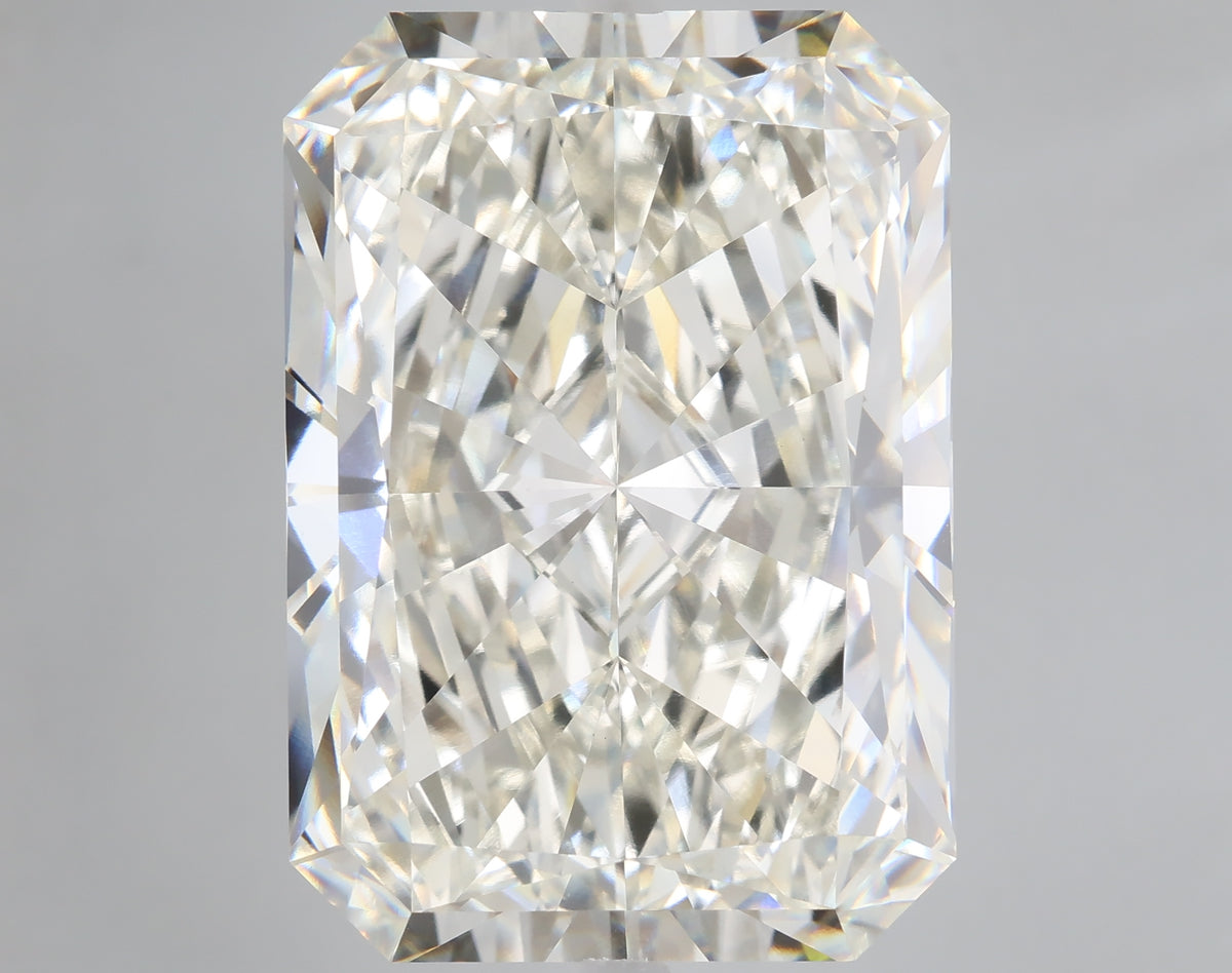 32.59 carat radiant lab grown diamond I color VVS2 clarity