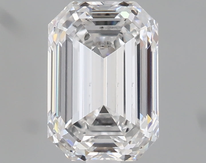 0.85 carat emerald lab grown diamond E color VVS2 clarity