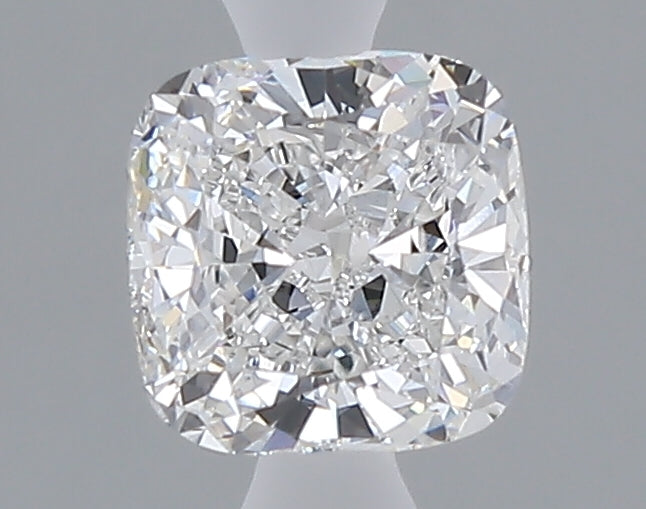 1.05 carat cushion lab grown diamond E color VVS2 clarity