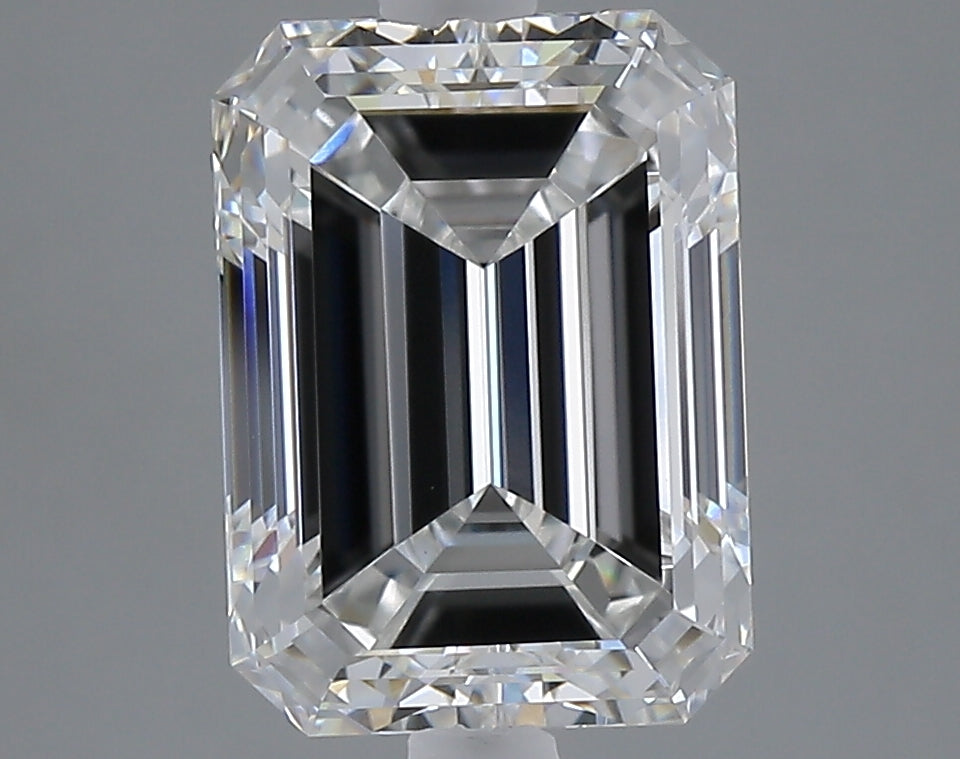 4.01 carat emerald lab grown diamond E color VS1 clarity