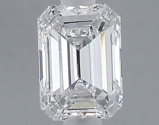 1.05 carat emerald lab grown diamond D color VVS2 clarity