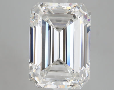 5.04 carat emerald lab grown diamond F color VVS2 clarity