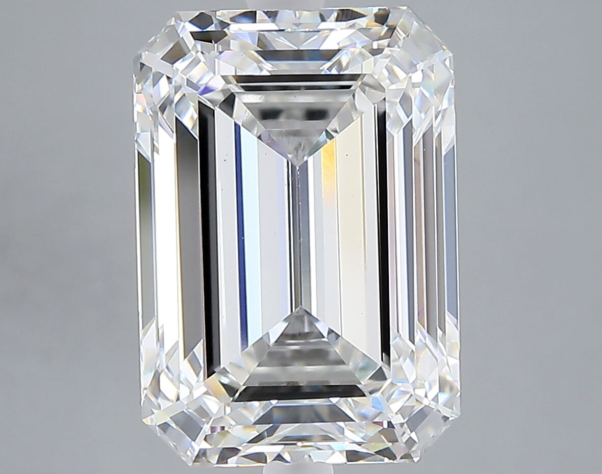 7.10 carat emerald lab grown diamond F color VVS2 clarity