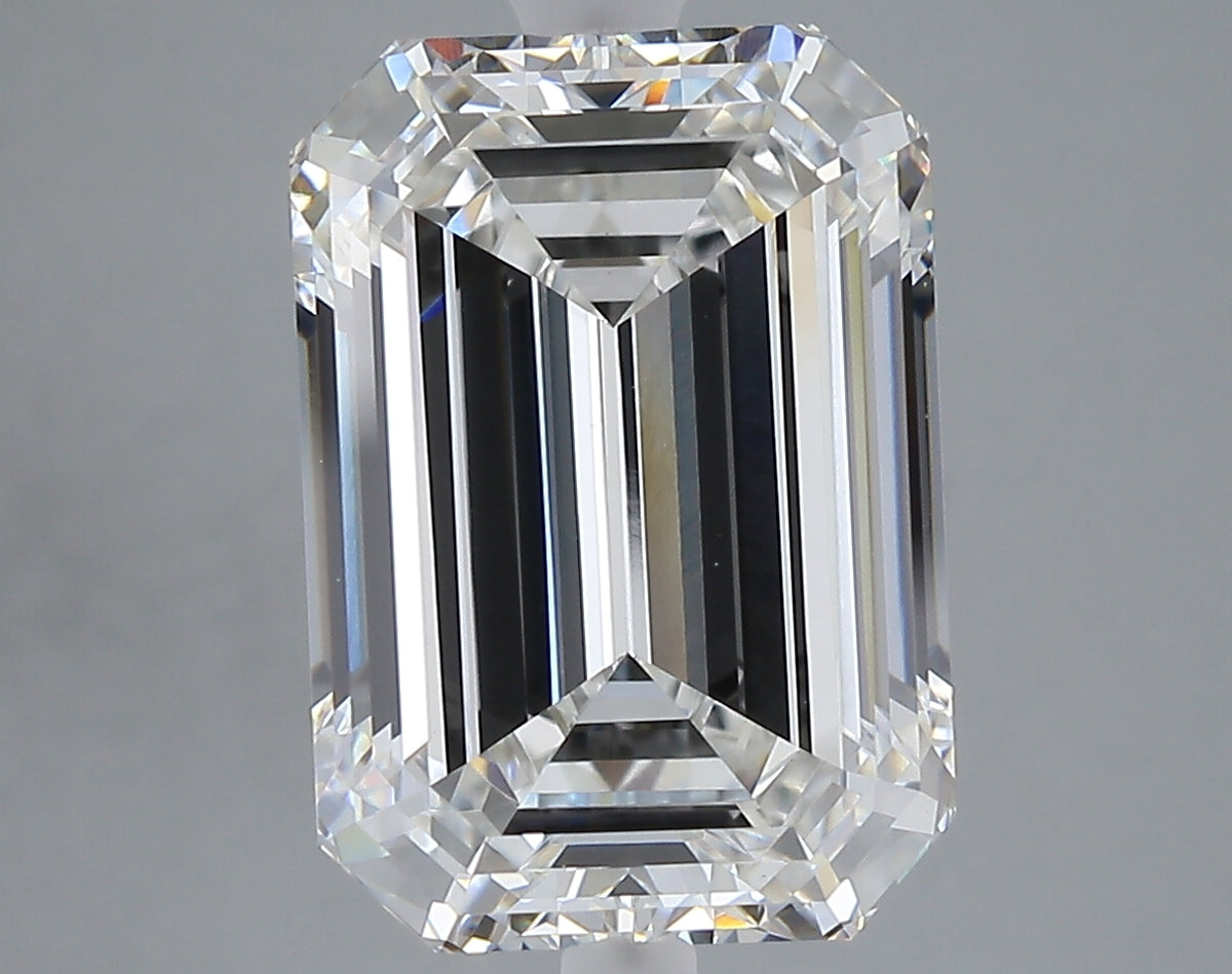 7.10 carat emerald lab grown diamond F color VVS2 clarity