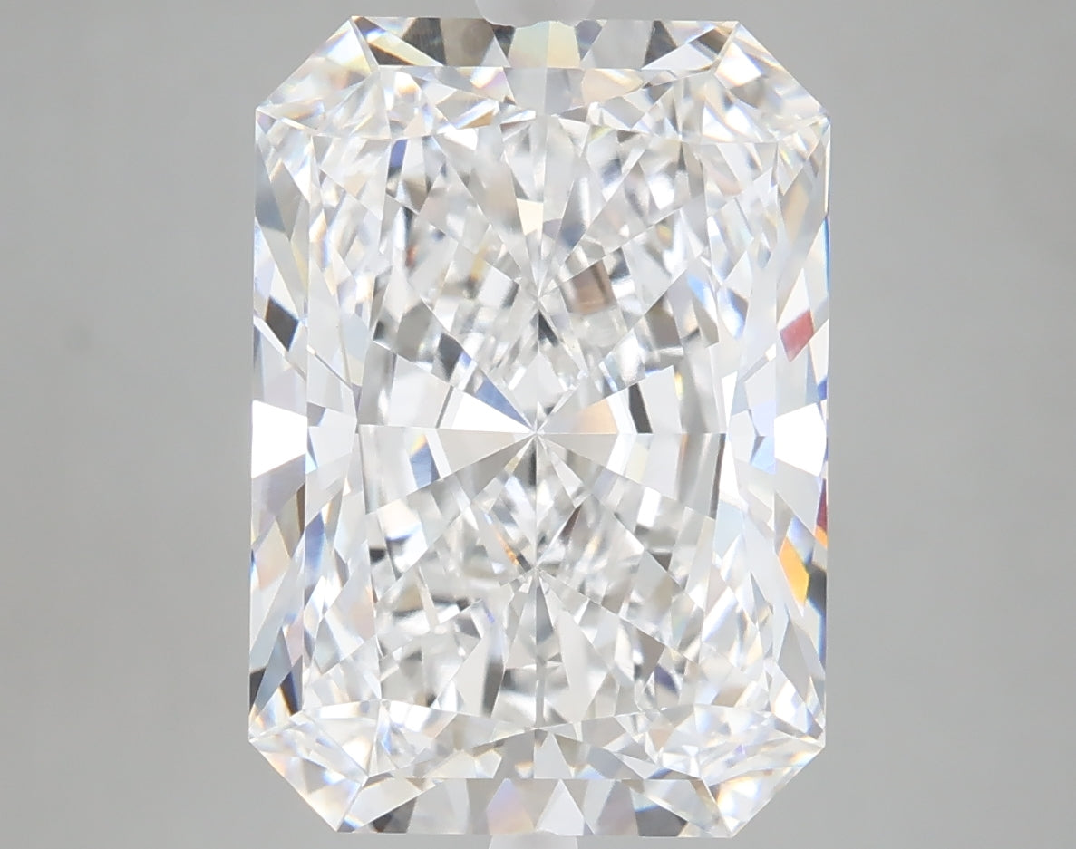 7.06 carat radiant lab grown diamond E color VVS2 clarity
