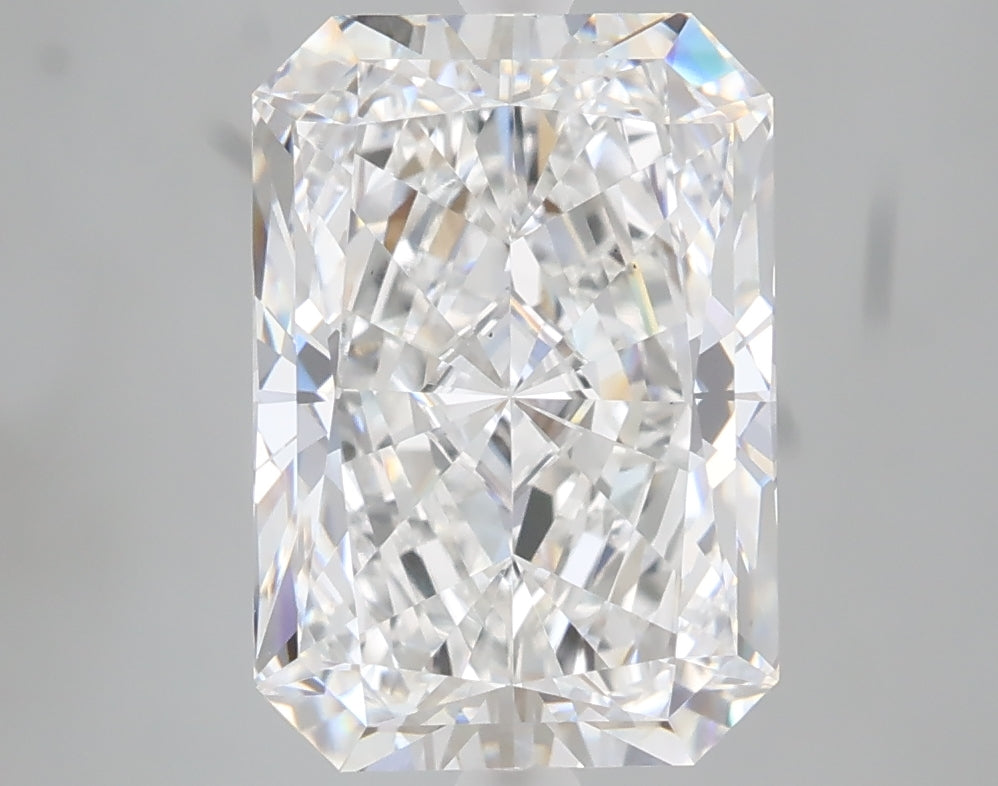 4.07 carat radiant lab grown diamond E color VS1 clarity