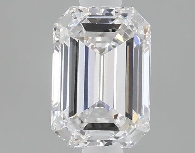 1.05 carat emerald lab grown diamond D color VVS2 clarity