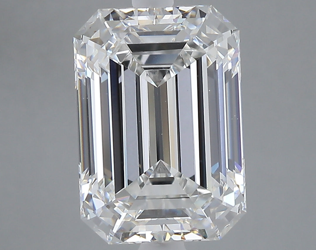 5.05 carat emerald lab grown diamond F color VVS2 clarity