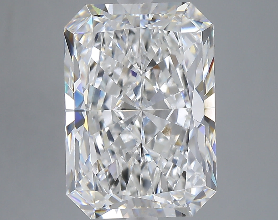6.07 carat radiant lab grown diamond E color VVS2 clarity