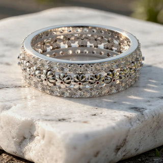 Front-view: Round Diamond Bangle with Pave Setting in 925 Silver - Lab Grown - Driona Jewels