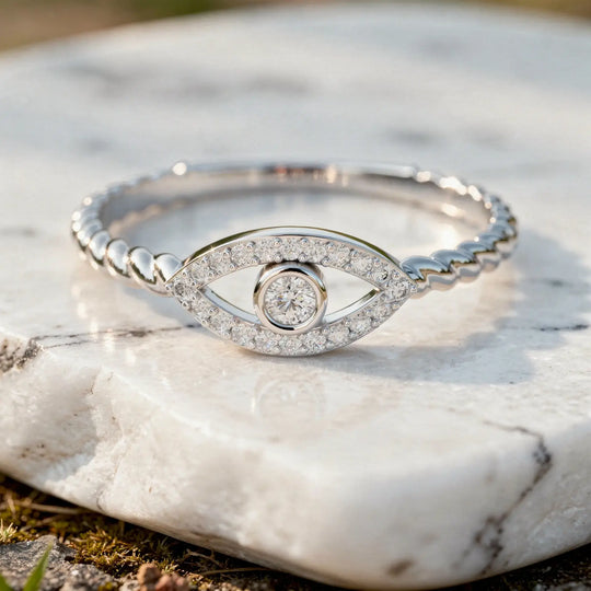 Close-up: Round Diamond Bracelet with Pave Setting in 14k White Gold - Lab Grown - Driona Jewels