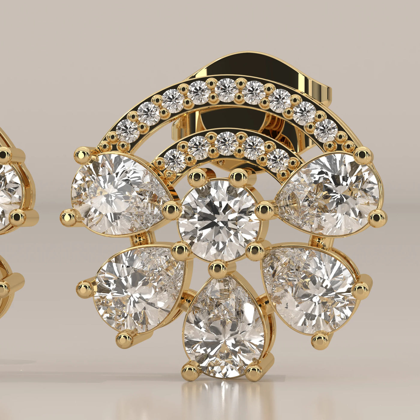 Stone Detail: Round Lab Grown Diamonds in Cluster Setting – Yellow Gold – Driona Jewels