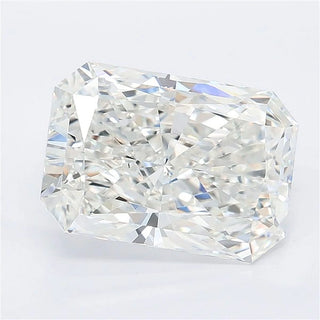Radiant cut IGI certified lab grown diamond with exceptional clarity and brilliance.