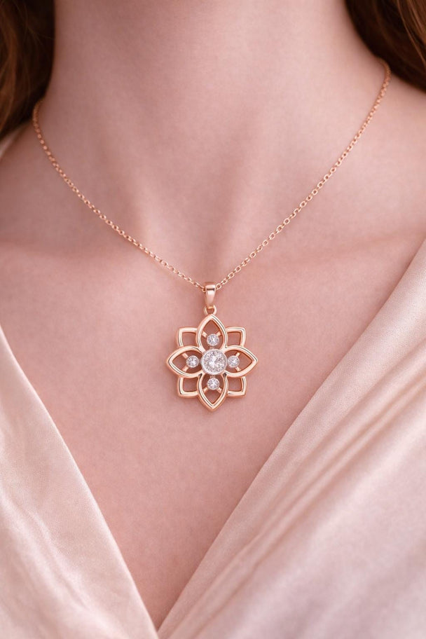 Minimal Flower Necklace | Delicate Women’s Jewelry