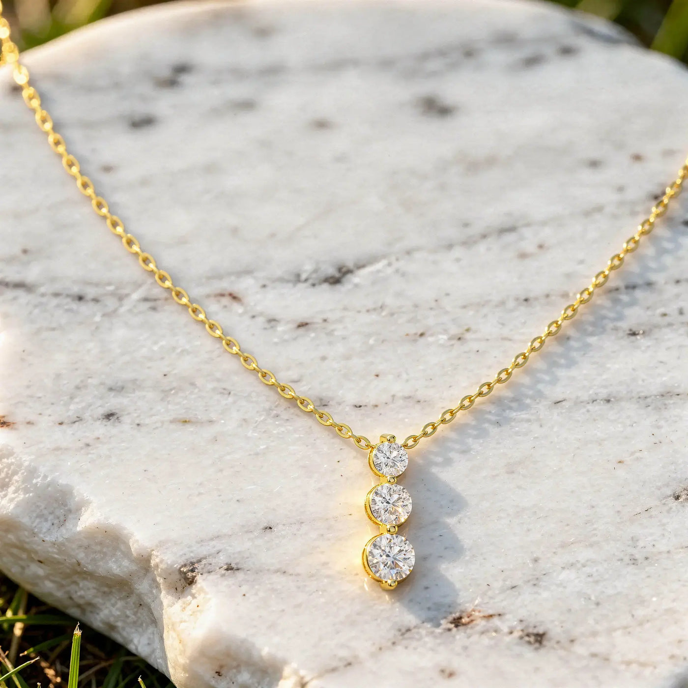 Close-up: Round Diamond Necklace with Pendant Setting in 14k Yellow Gold - Lab Grown - Driona Jewels