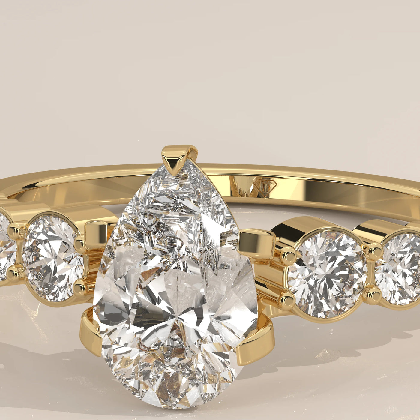 Stone Detail: Pear Lab Grown Diamonds in Prong Setting – Yellow Gold – Driona Jewels