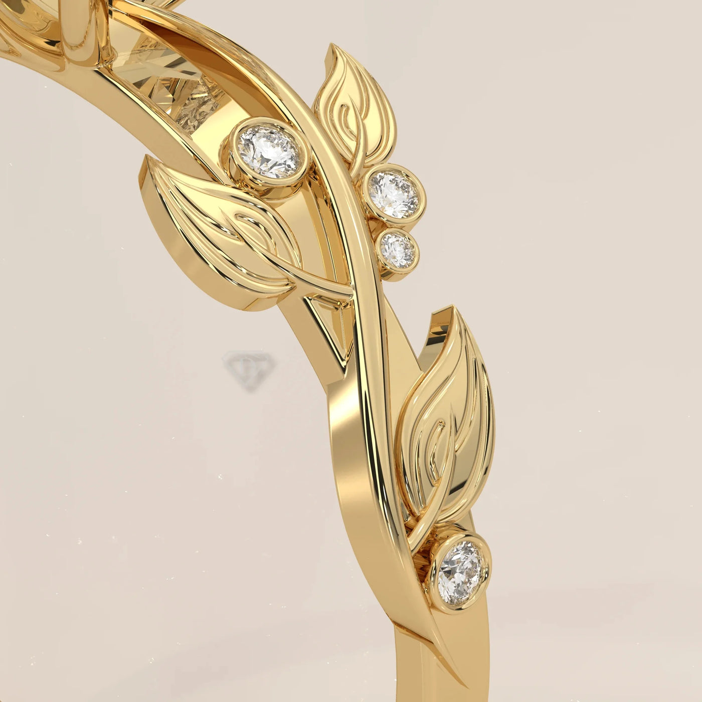 Close-Up: Pear Diamond Ring with Prong Setting in Yellow Gold – Lab Grown – Driona Jewels