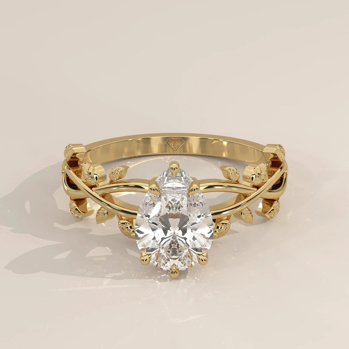 Front View: Pear Diamond Ring with Prong Setting in Yellow Gold – Lab Grown – Driona Jewels