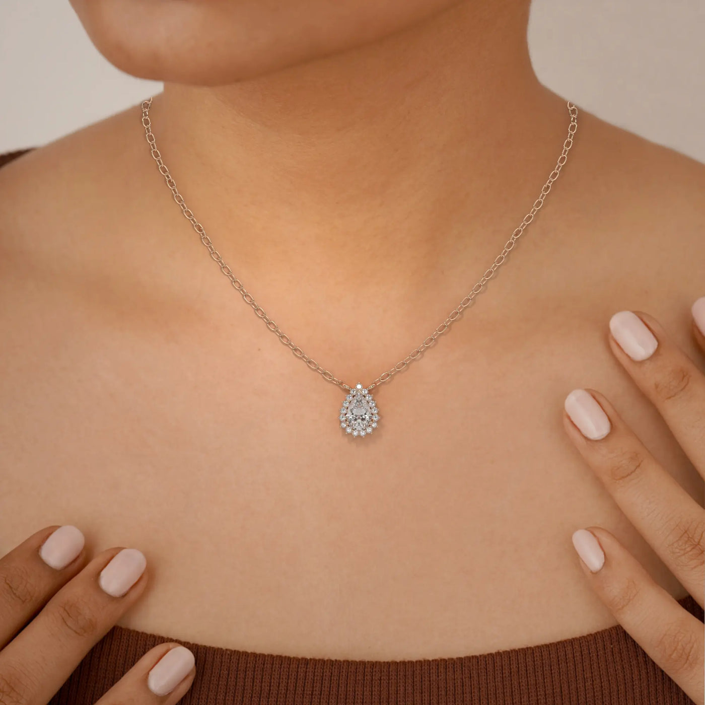 pendant halo diamond gold base front