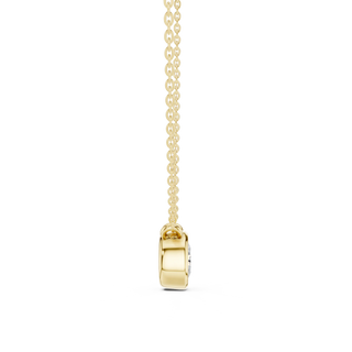 Close-up: Round Diamond Pendant with Prong Setting in 14k Yellow Gold - Lab Grown - Driona Jewels