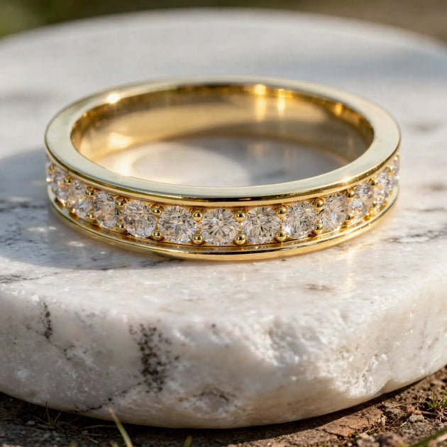Close-up: Round Diamond Ring with Channel Setting in 14k Yellow Gold - Lab Grown - Driona Jewels