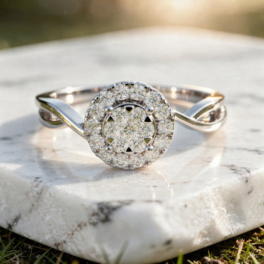 Close-up: Round Diamond Ring with Halo Setting in 14k White Gold - Lab Grown - Driona Jewels