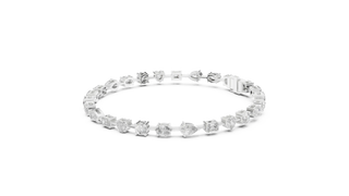 Band-Detail: Round Diamond Ring with Pave Setting in 14k White Gold - Lab Grown - Driona Jewels