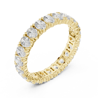 Three-quarter-view: Round Diamond Ring with Pave Setting in 14k Yellow Gold - Lab Grown - Driona Jewels